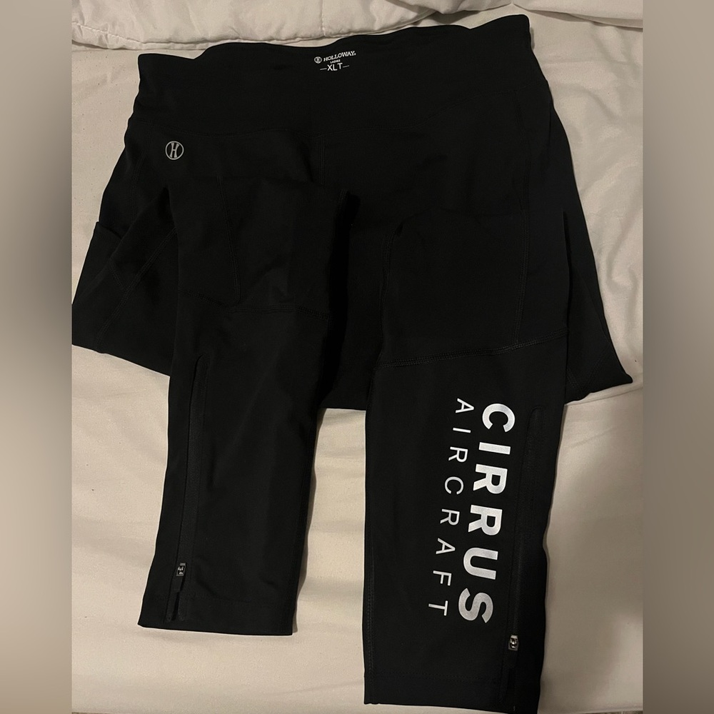 Cirrus Aircraft leggings